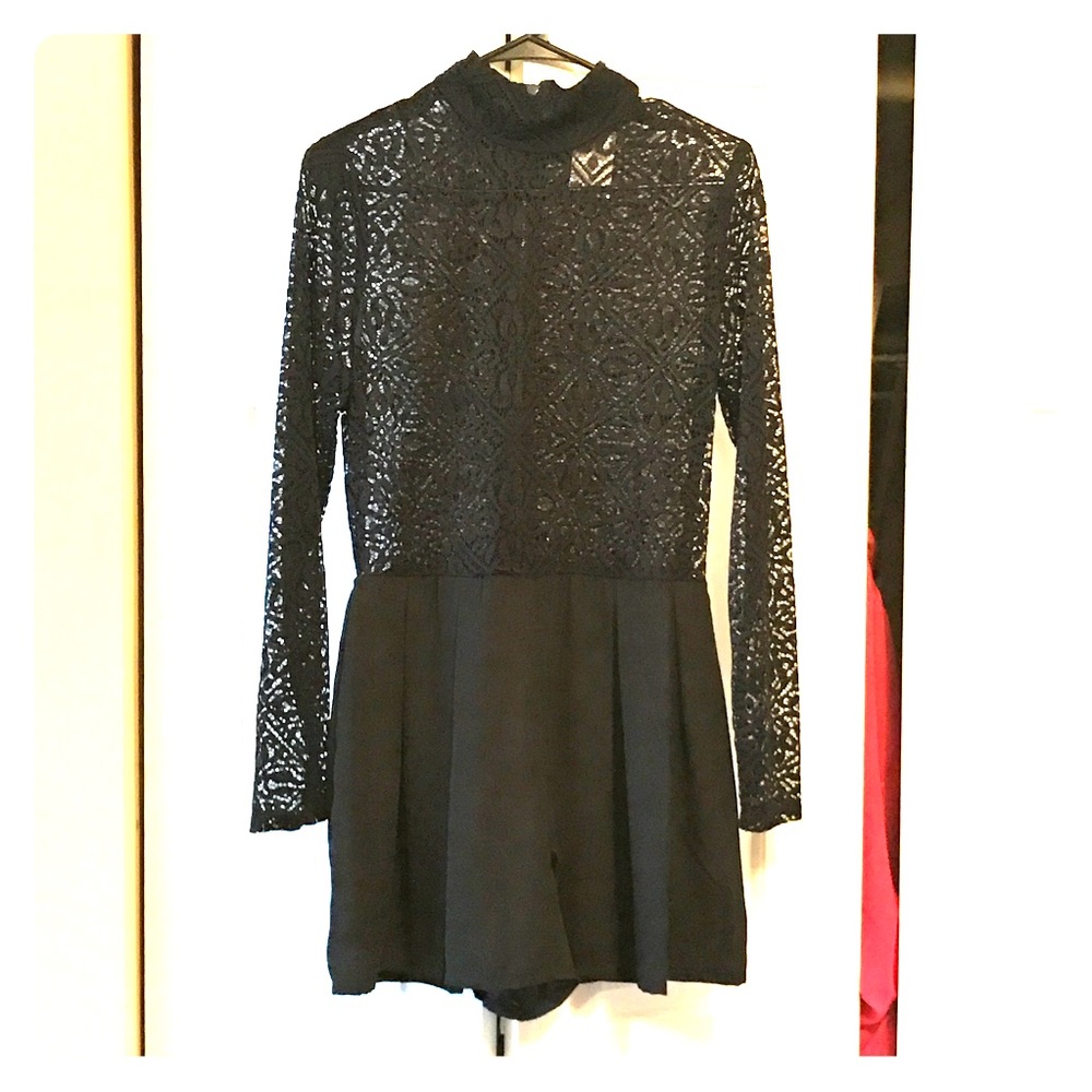 NET Wanderlux black lace jumpsuit!!😍